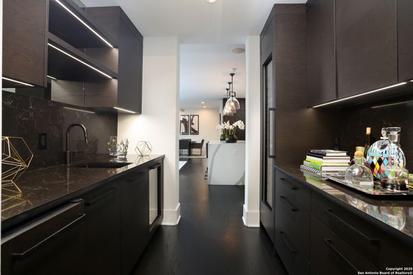 Dining room, Interior, Kitchen, Pendant Lights, Recessed Lighting, Wood Texture Flooring