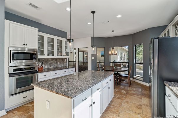 Dining room, Interior, Kitchen, Pendant Lights, Recessed Lighting, Stainless Steel Appliances