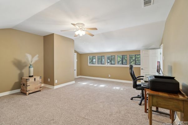 Home Office, Interior