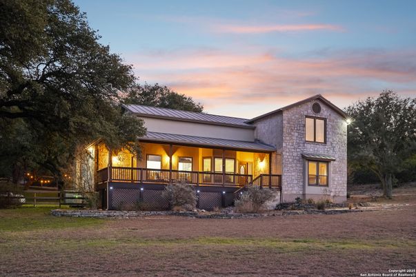 Backyard, Exterior, Facade, Farmhouse