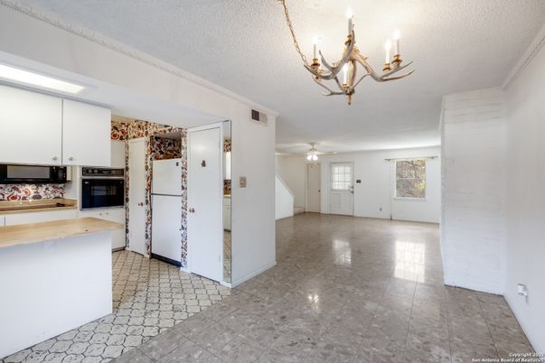 Chandelier, Interior, Kitchen