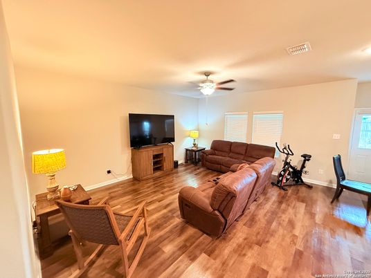 Fitness Equipment, Interior, Living room, Wood Texture Flooring
