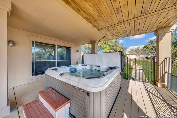 Exterior, Hot Tub