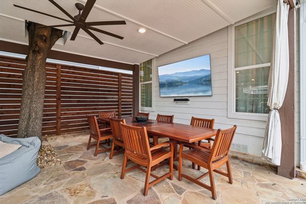 Dining room, Interior, Recessed Lighting