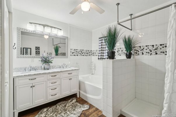 Bathroom, Dual Sink Vanities, Interior, Wood Texture Flooring