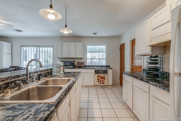 Interior, Kitchen, Pendant Lights