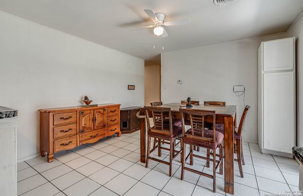 Dining room, Interior