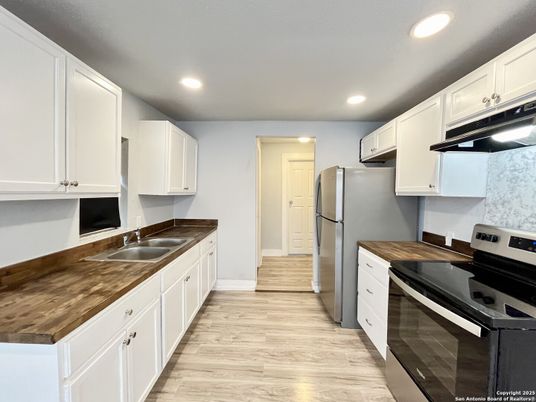 Interior, Kitchen, Recessed Lighting, Wood Texture Flooring