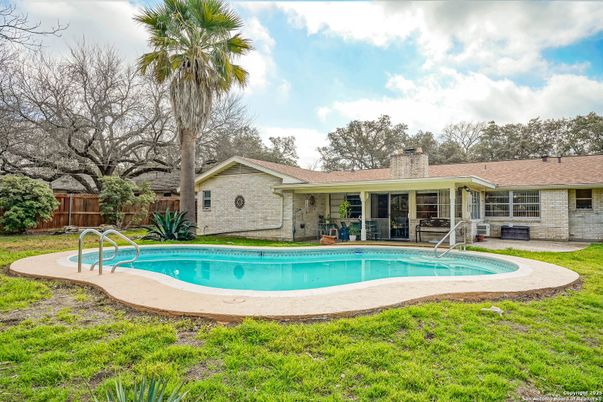 Exterior, Pool