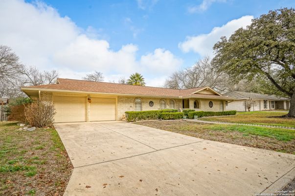 Attached, Exterior, Facade, Brick Facade, Ranch