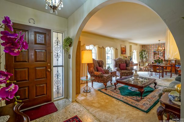 Chandelier, Dining room, Interior, Living room