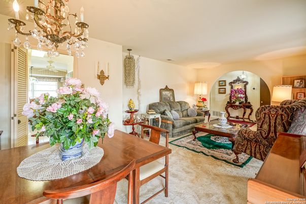 Chandelier, Dining room, Interior, Living room