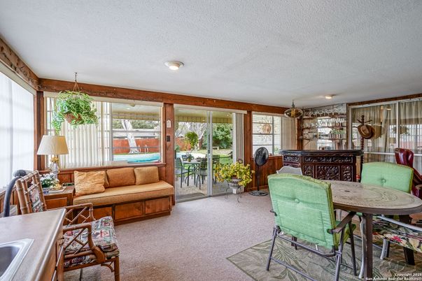 Dining room, Interior, Living room, Recessed Lighting