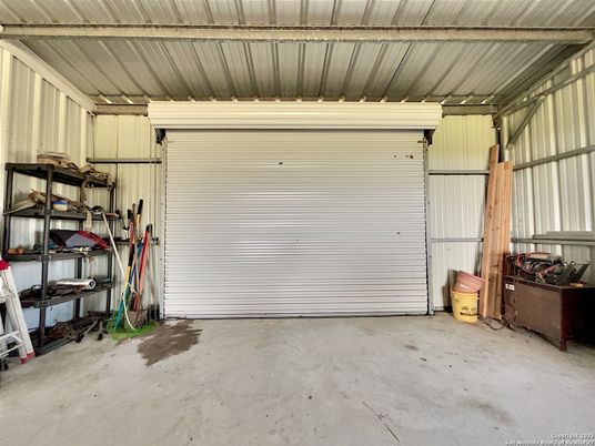 Garage, Interior