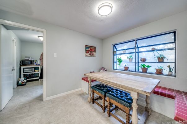 Dining room, Interior, Kitchen, Stainless Steel Appliances