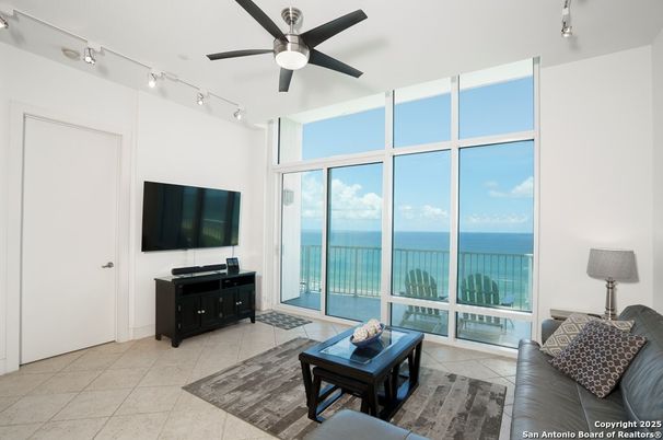Interior, Living room, Water