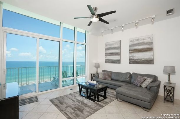 Interior, Living room, Water