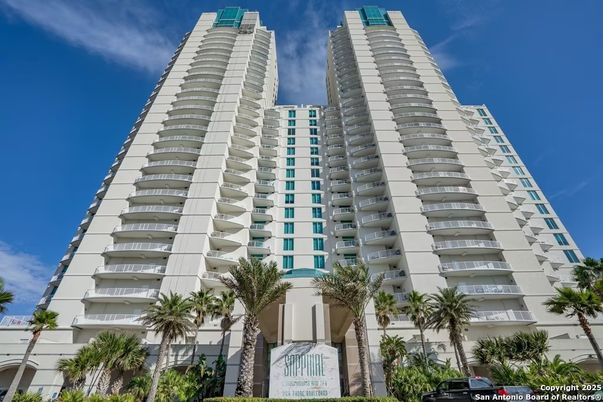 Exterior, Facade, Condo Building