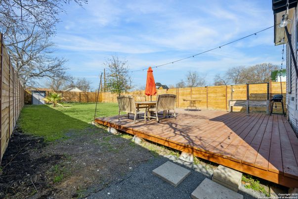 Backyard, Exterior