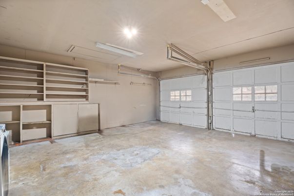 Garage, Interior