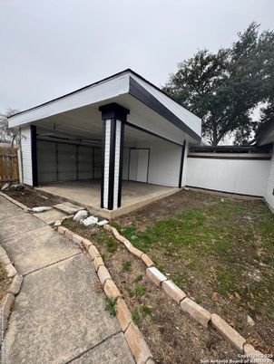 Detached Garage, Exterior