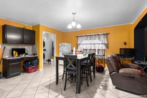 Dining room, Interior, Kitchen, Pendant Lights