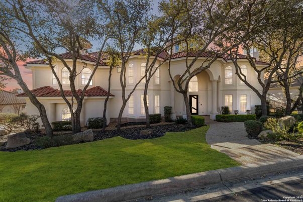 Exterior, Facade, Spanish Mediterranean