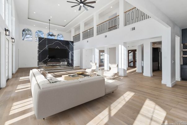 Interior, Living room, Pendant Lights, Recessed Lighting, Wood Texture Flooring