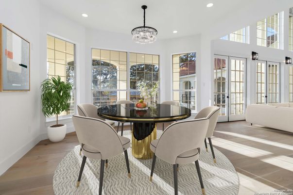 Chandelier, Dining room, Interior, Recessed Lighting, Wood Texture Flooring