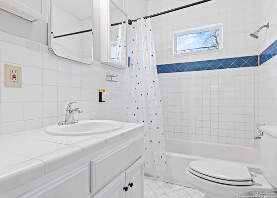 Bathroom, Interior, Tile Countertops