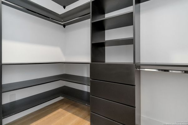 Interior, Walk-in Closets, Wood Texture Flooring