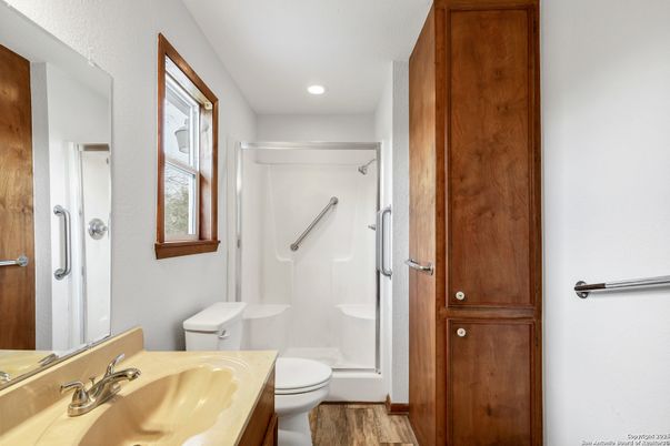 Bathroom, Interior, Recessed Lighting, Wood Texture Flooring