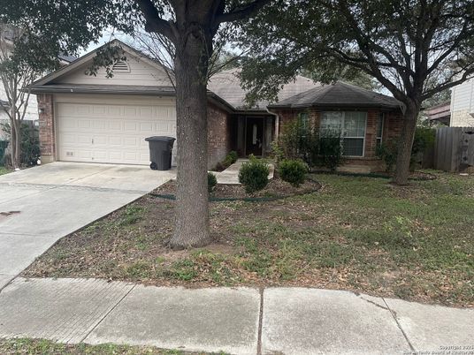 Attached, Exterior, Facade, Brick Facade, Ranch