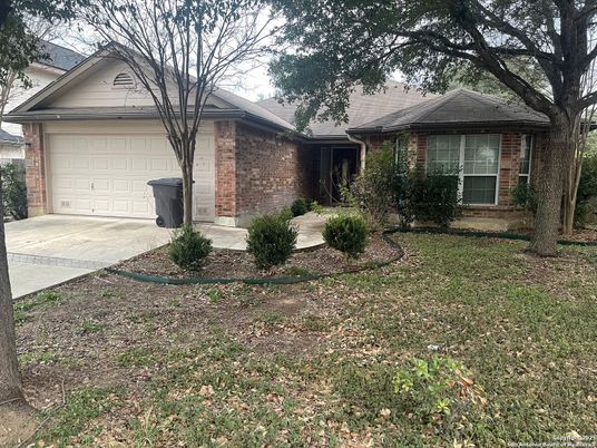 Attached, Exterior, Facade, Brick Facade, Ranch