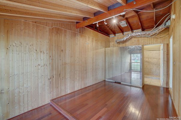 Empty room, Interior, Wooden Beams, Wooden Ceilings, Wood Texture Flooring, Wooden Walls