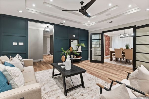 Chandelier, Dining room, Interior, Living room, Pendant Lights, Recessed Lighting, Wood Texture Flooring