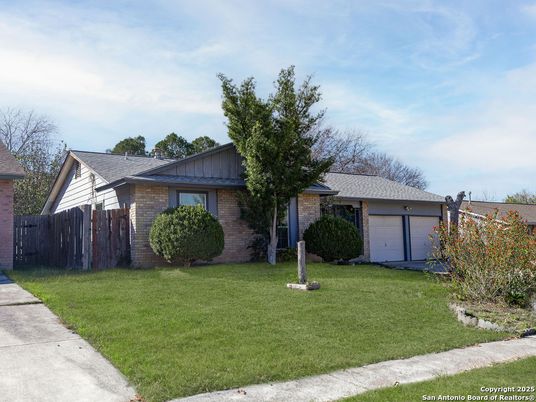Attached, Exterior, Facade, Brick Facade, Ranch
