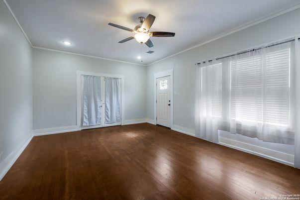 Empty room, Interior, Recessed Lighting, Wood Texture Flooring