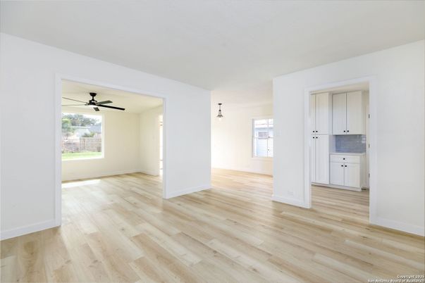 Empty room, Interior, Pendant Lights, Wood Texture Flooring
