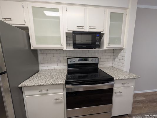 Interior, Kitchen, Stainless Steel Appliances, Wood Texture Flooring
