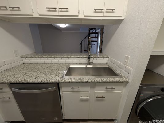Interior, Kitchen, Washer