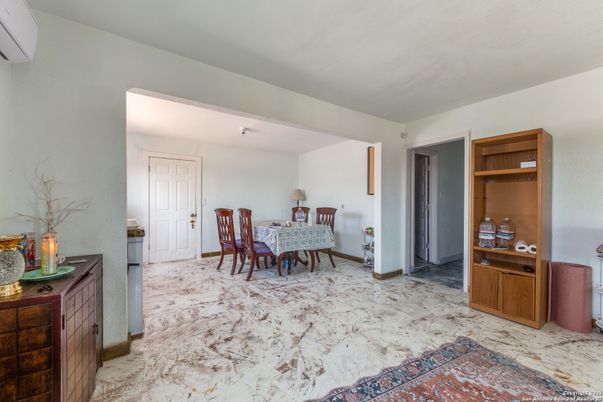 Dining room, Interior