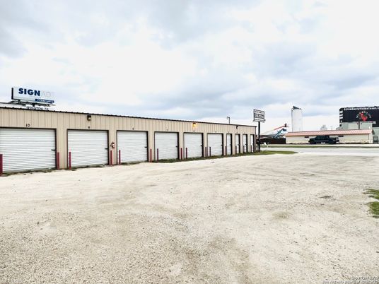 Detached Garage, Exterior