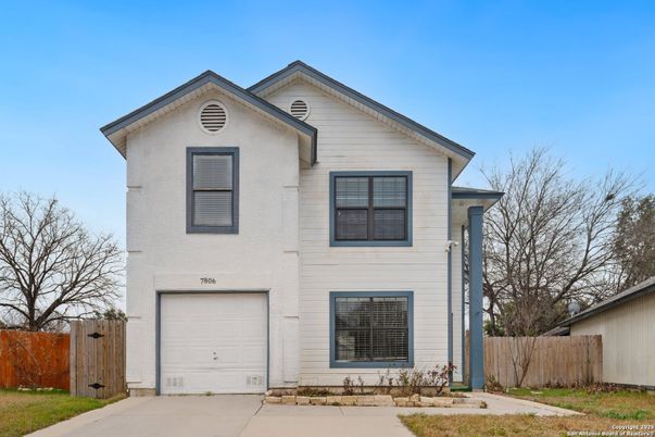 Attached, Exterior, Facade, Farmhouse