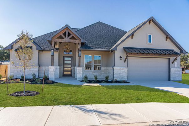 Attached, Exterior, Facade, Farmhouse