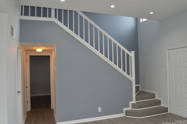 Interior, Recessed Lighting, Wood Texture Flooring