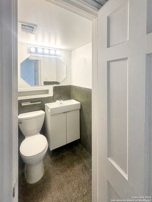 Bathroom, Interior