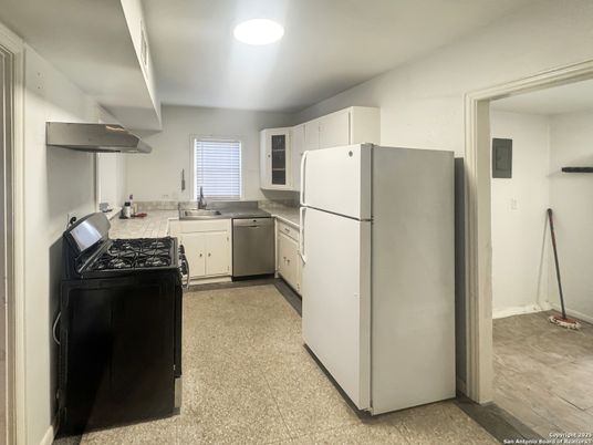 Interior, Kitchen, Recessed Lighting