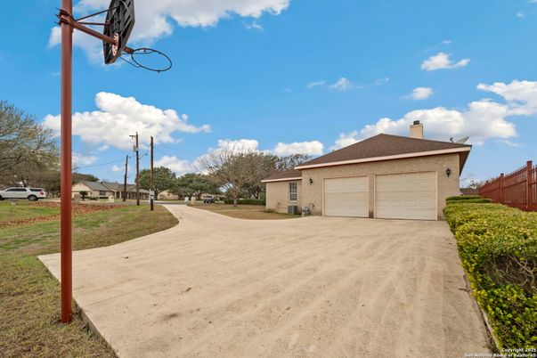 Detached Garage, Exterior