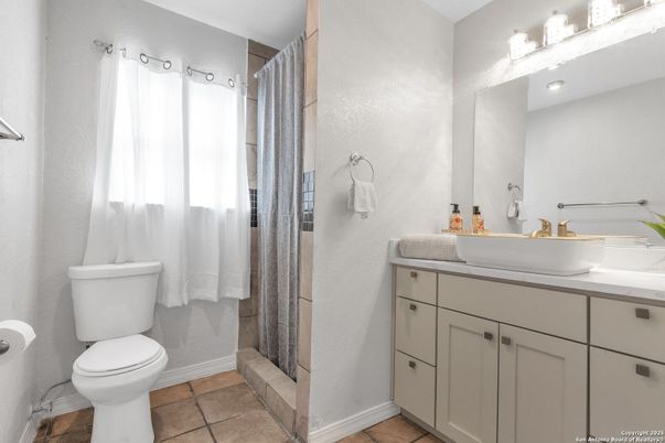 Bathroom, Interior